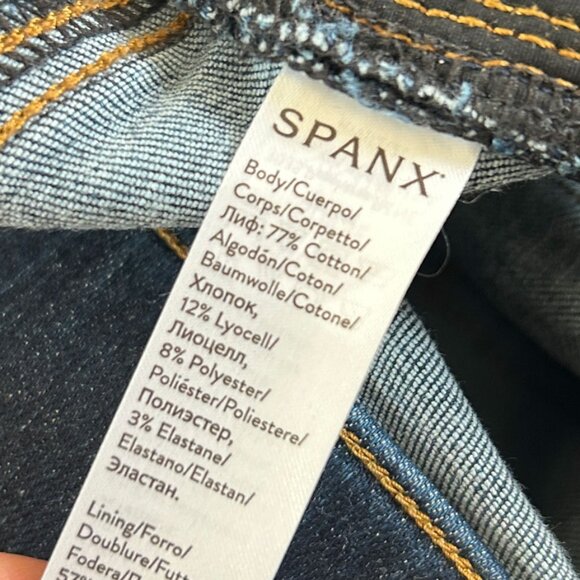SPANX Spanx 20231R Cropped Flare Denim Jeans in Size Medium Raw Hem - Picture 5 of 6